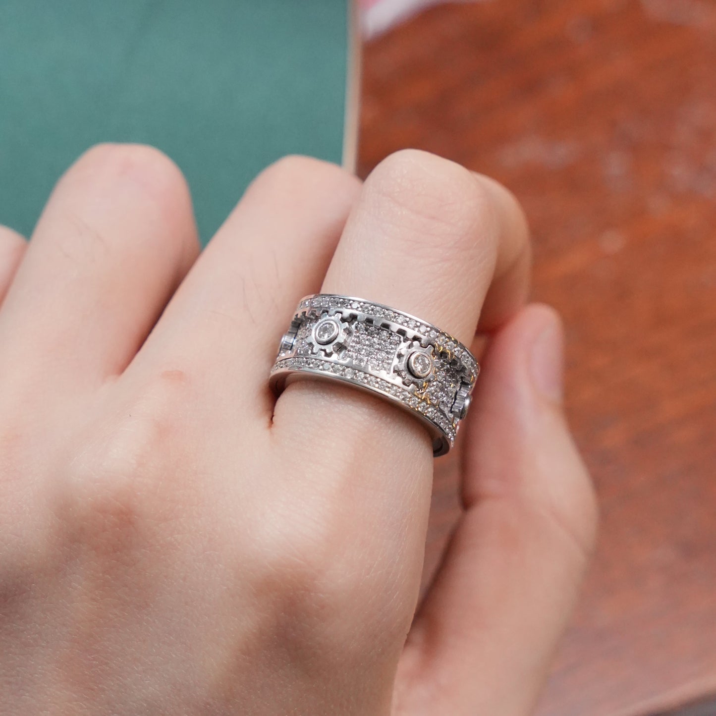 CZストーン付き回転ギアリングー S925 - N101220